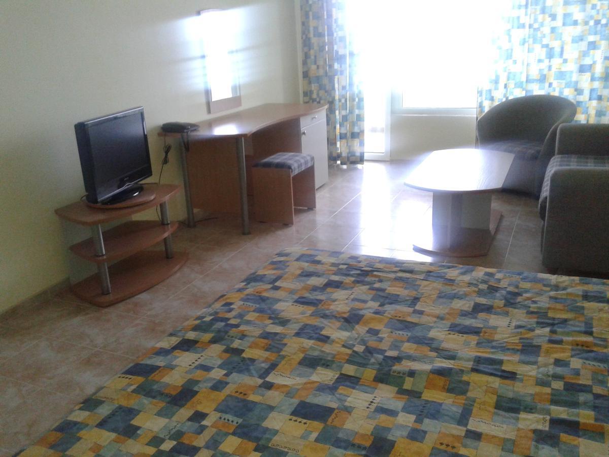 Hotel Perun เนเซบาร์ ภายนอก รูปภาพ